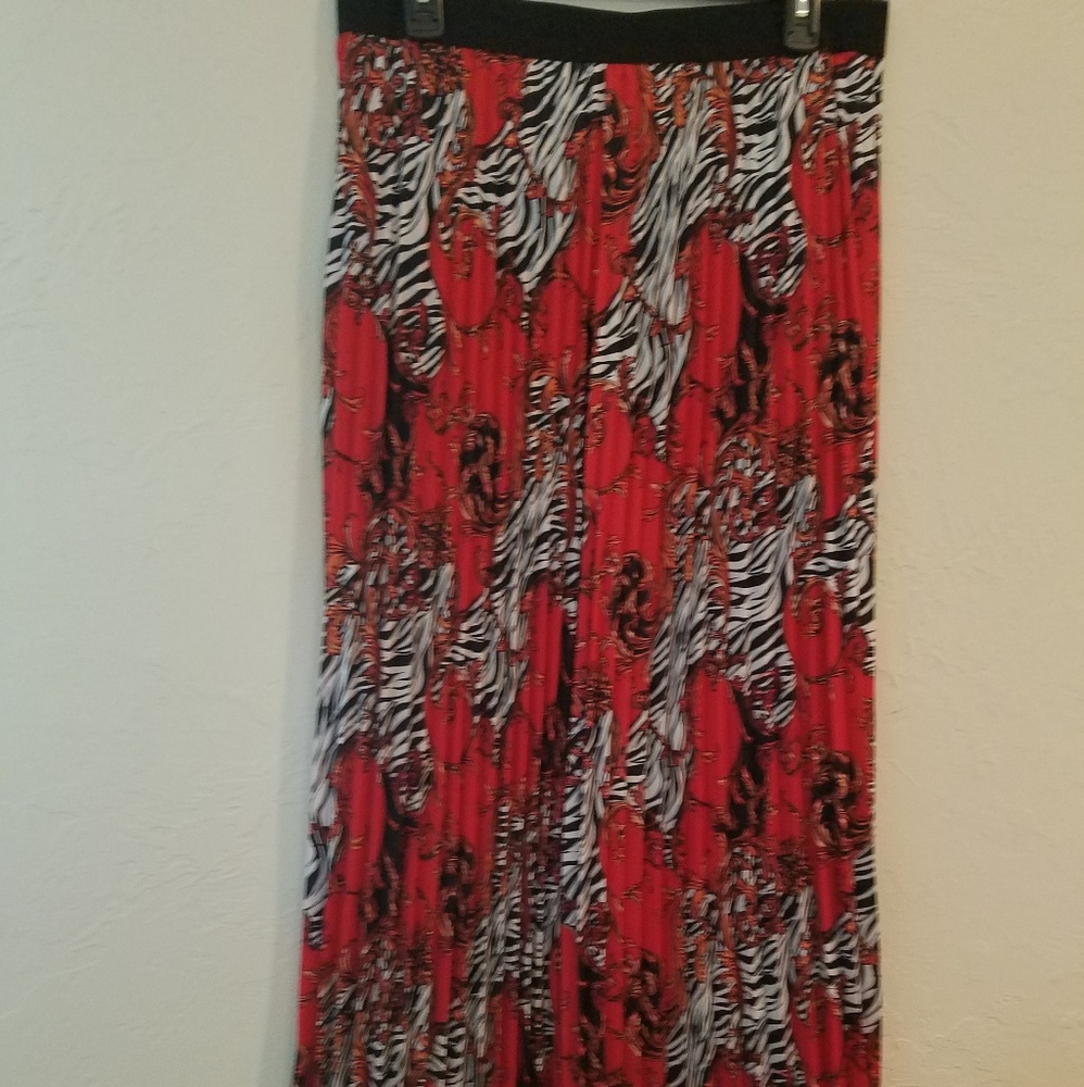 Peter Nygard print skirt